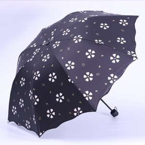 2019-es díszes ajándéktárgy Nedvesítő eső varázslatos nyomtatási színváltó 3-szoros esernyő